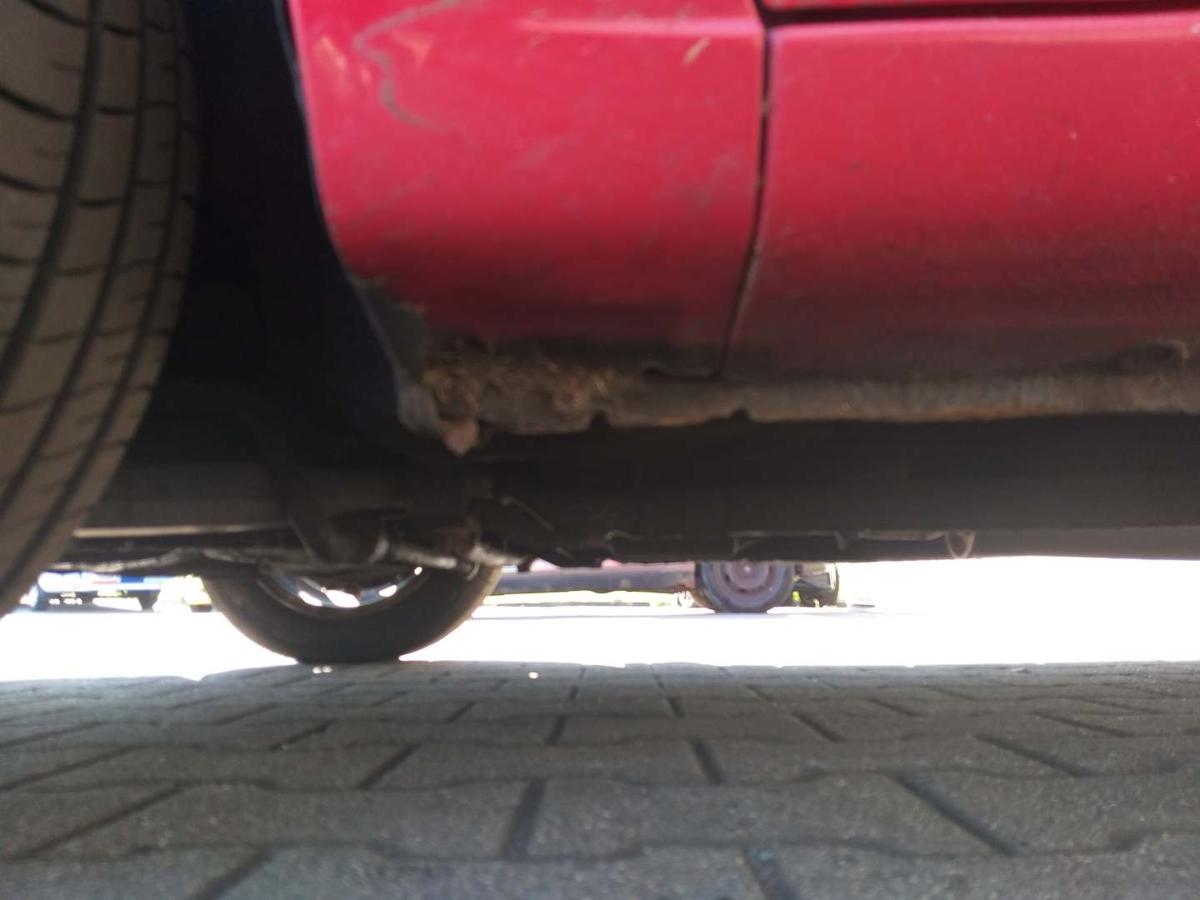 Toyota Corolla E11 original Kotflügel vorn links Rot Bj.2000